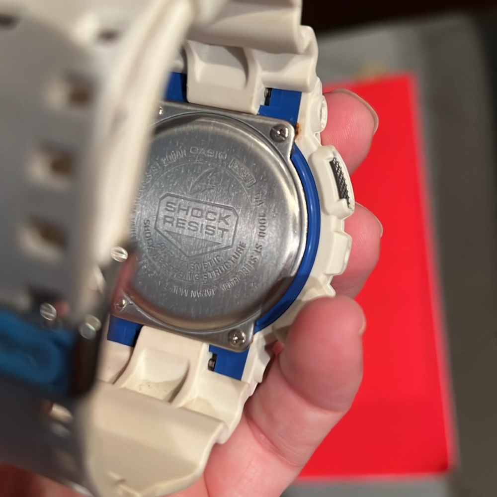 G-Shock Watch - Picture 6 of 6